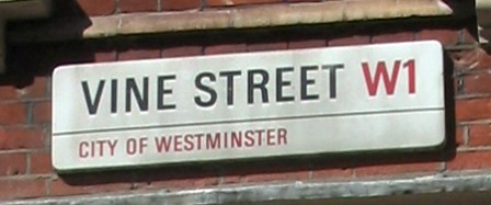 Straatnaambord Vine Street London